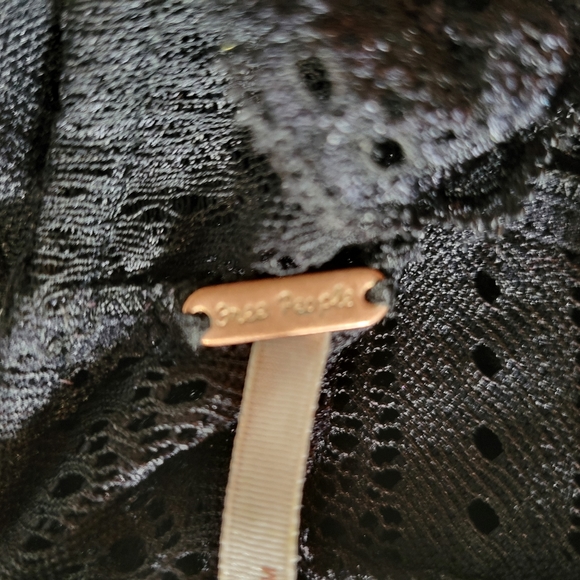 Womens XS Free People black open weave lace 3/4 sleeve top - Picture 4 of 8